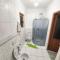 Spacious house in Berat with secure parking. - Berat