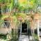 Spacious apartment in Flic en Flac, 115 m², mountain view
