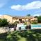 Villa charmante avec piscine privée à Saint-Martin-Lacaussade