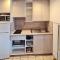 Studio charmant à Hyères, 20 m², jardin et parking privé