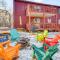 Private Spa, Fire Pit and Deck Poconos Home!