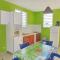 Appartement spacieux à Bouillante avec piscine partagée