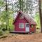 Little Red Chalet - باكوود