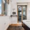 Modern Designed 2 bed Penthouse Apt Sleeps Five - 伦敦
