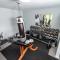 -- Huge -- 5-bedroom home & Private Gym by Tailored Accommodation - Swansea