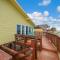 Oceanfront 2BR Cottage w Sunsets Views Comfy and Pet and Family Friendly