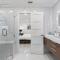 hot tub and Event Open Luxury Home Fits 16 plus - دالاس