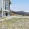 Mountain Views and Fire Pit Sandgate Getaway - Sandgate