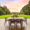Luxury on Lake Tinaroo Lakefront Living