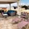 Spacious house in Santo Domingo Este with garden