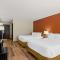Econo Lodge Manistee