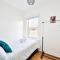 2-Bed, Sleeps 8 in Leyton E10, Near Stratford - 伦敦