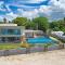 Sea N Tree Beachfront Residences by Oceanaxe Holidays - Pointe aux Sable