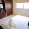 3 Br Penthouse with Private Rooftop + Jacuzzi, Pool, Gym & Beach Club, Sabbia