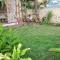 Cozy studio in Trou-aux-Biches 35 m² with lovely garden balcony
