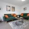 Cosy Modern House Sleeps 9 - En-suite and Parking - Kent