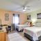1 Mi to Coast Myrtle Beach Condo with Balconies! - 默特尔比奇