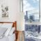 Great Value CBD 2 Beds Apt Free Carpark Pool and Gym