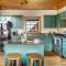 Bears Den Way Resort Cabin w Games Hot Tub View Mins from Dollywood - 赛维尔维尔
