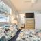 Apartment with Easy Access to Indian Rocks Beach!