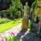 Charming House with Shared Pool in Porto de Mós.