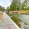 Canal-Front Cabin Dock and Fire Pit in New Lisbon - New Lisbon