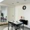 Sleeps 5, Luxe Apartment in Al Mamsha, Sharjah - 沙迦