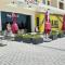Sleeps 5, Luxe Apartment in Al Mamsha, Sharjah - 沙迦