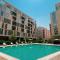 Sleeps 5, Luxe Apartment in Al Mamsha, Sharjah - 沙迦