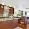 Platinum Vail Solaris 3 Bedroom Vacation Rental Set At The Base Of The Mountain Just Steps From The Gondola