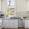 Prime Location House with Pool in Kew - Мельбурн
