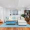 Pool side Luxury pet friendly - walk to the beach