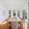 The Vibe Beach House - direct beach access, spa
