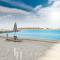 LUX The Beachfront Island View Suite - Dubaj