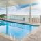 LUX The Beachfront Island View Suite - Dubaj