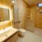 Sarok Hotel