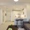 Livbnb-Modern 1BR Oasis with Stunning Terrace, JVC