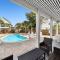 Crystal Gem With Pool And Beach Chair Setup - ديستين