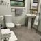 Glenelg Road Guesthouse