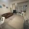 Small room with Pool and Gym access in Reem Island - Abú Zabí