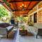 Cozy House with Pool and 3 Bedrooms - 尧特佩克