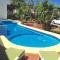 Hotel y Suites Los Encantos