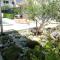 Spacious apartment in Kaštel Štafilić, 100 m², shared pool