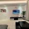 London Excel Cosy Apartment with Balcony & River View close to O2 Arena, Cable Car, City Hall - 伦敦