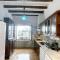 Spacious House Tortosa + Pool