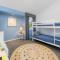 Laze at Lighthouse - family home with pool, heated pool Oct to Mar