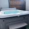 Beach Breeze Cottage - 3 Bed