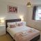 Hereford - Robin Coach House - Located On City Outskirts In North Hereford - Modern 2 Bedroom Property With Parking - Suitable For Small Family, Couple Or Contractors - Hosted by RENTMYHOUSE