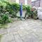 Pass the Keys Spacious and Comfortable 3 Bed Home in Birkenhead - Birkenhead