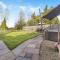 Cosy Home from Home, Private Hot tub, Sunset Views - Eckington
